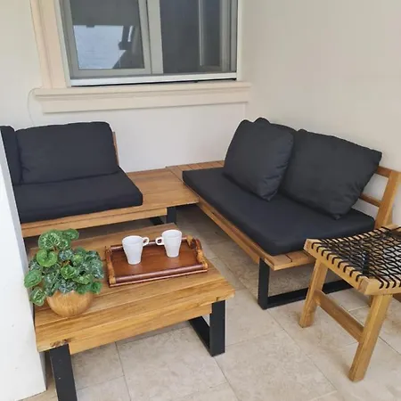 Apartment Cander