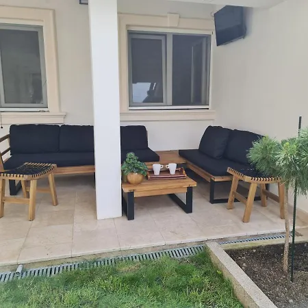 Cander Apartment *
